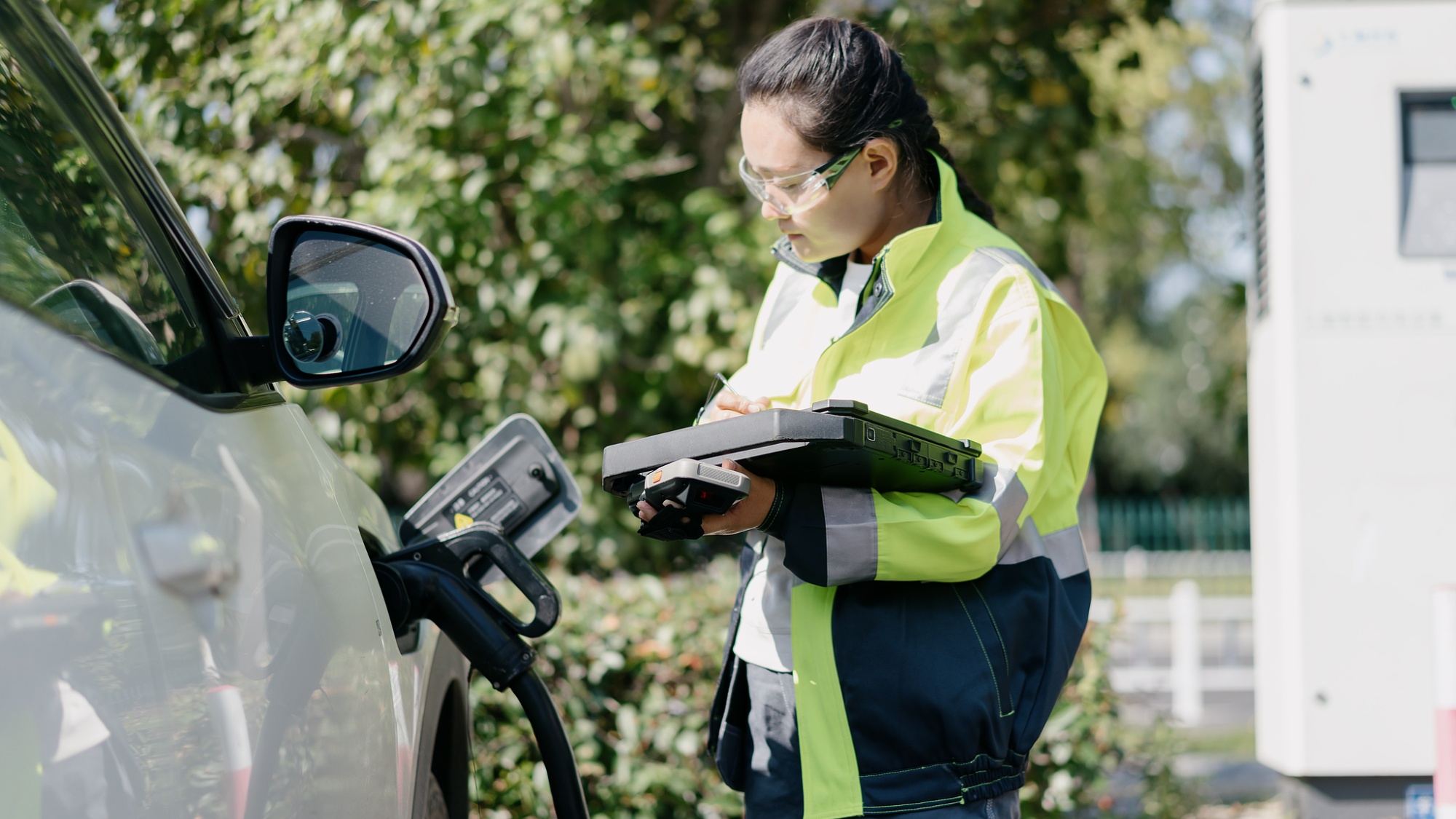 新能源汽车维修只能去4S店